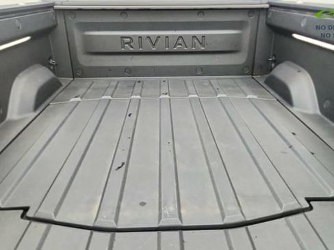 Used 2025 Rivian R1T Premium AWD/4WD image 15