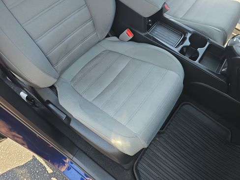 Used 2022 Honda CR-V EX image 10