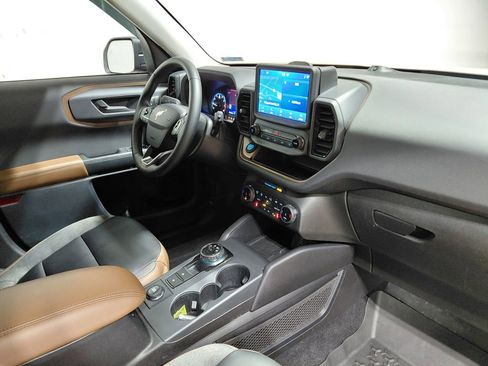 Used 2024 Ford Bronco Sport Outer Banks w/ Tech Package AWD/4WD image 31