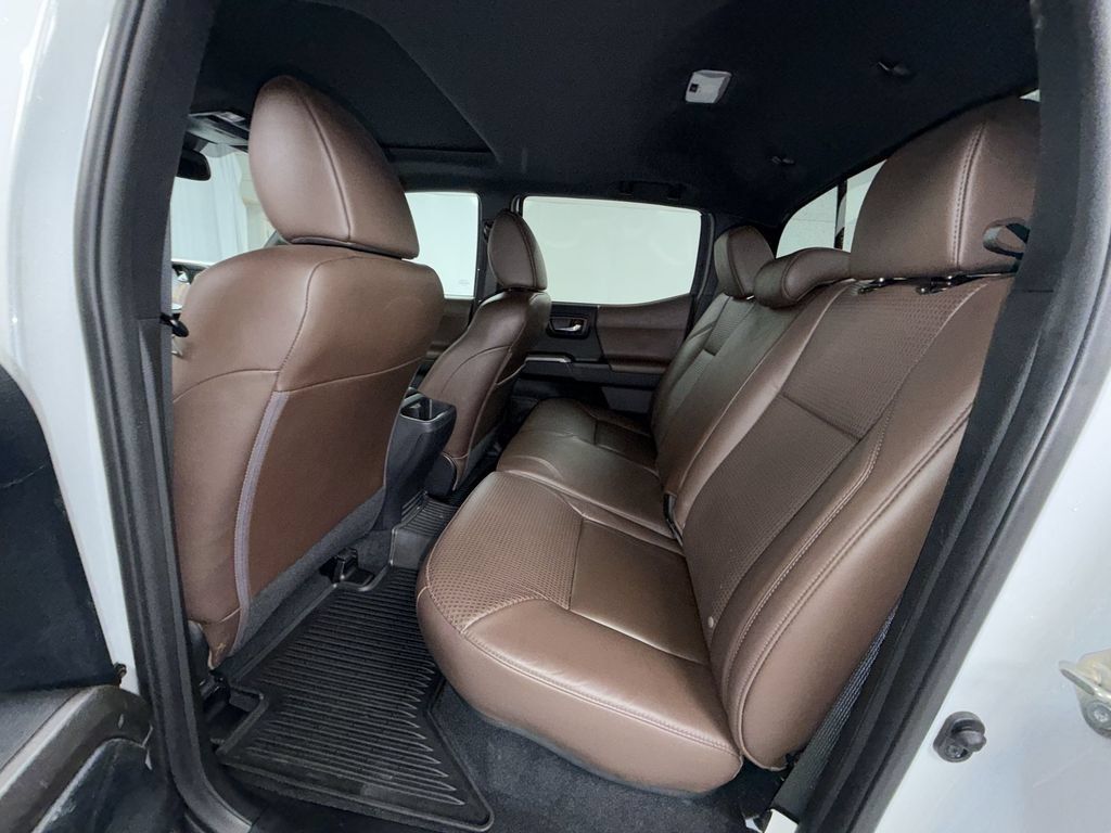 Certified 2021 Toyota Tacoma Limited AWD/4WD image 6
