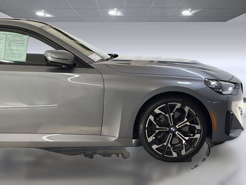Used 2025 BMW 230i Coupe w/ Convenience Package RWD image 21
