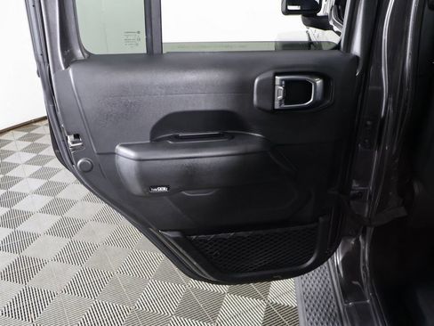 Used 2021 Jeep Gladiator Sport AWD/4WD image 21