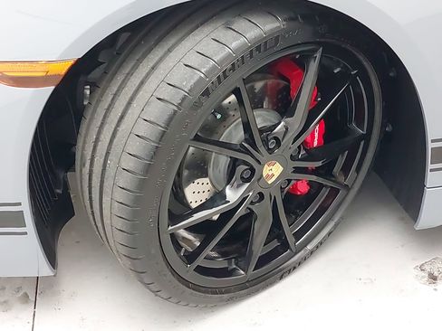 Certified 2025 Porsche 718 Cayman S image 28