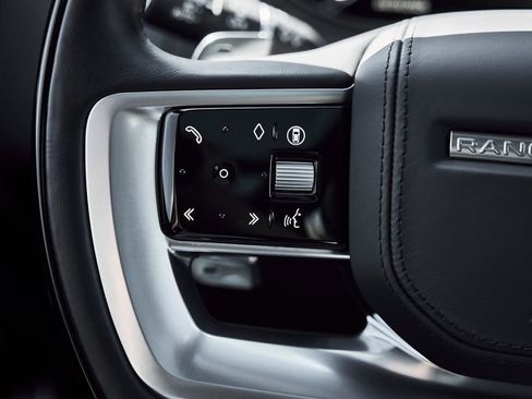 Used 2024 Land Rover Range Rover SE image 47