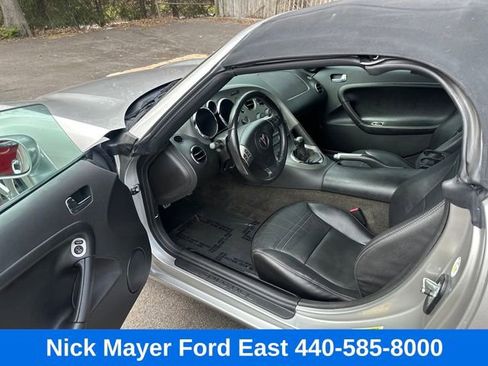 Used 2007 Pontiac Solstice Convertible w/ Premium Package RWD image 28