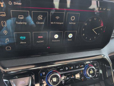 Used 2024 GMC Sierra 1500 AT4 w/ Technology Package image 30