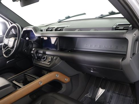 Used 2020 Land Rover Defender 110 X image 32