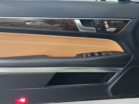 Used 2014 Mercedes-Benz E 550 Cabriolet image 12