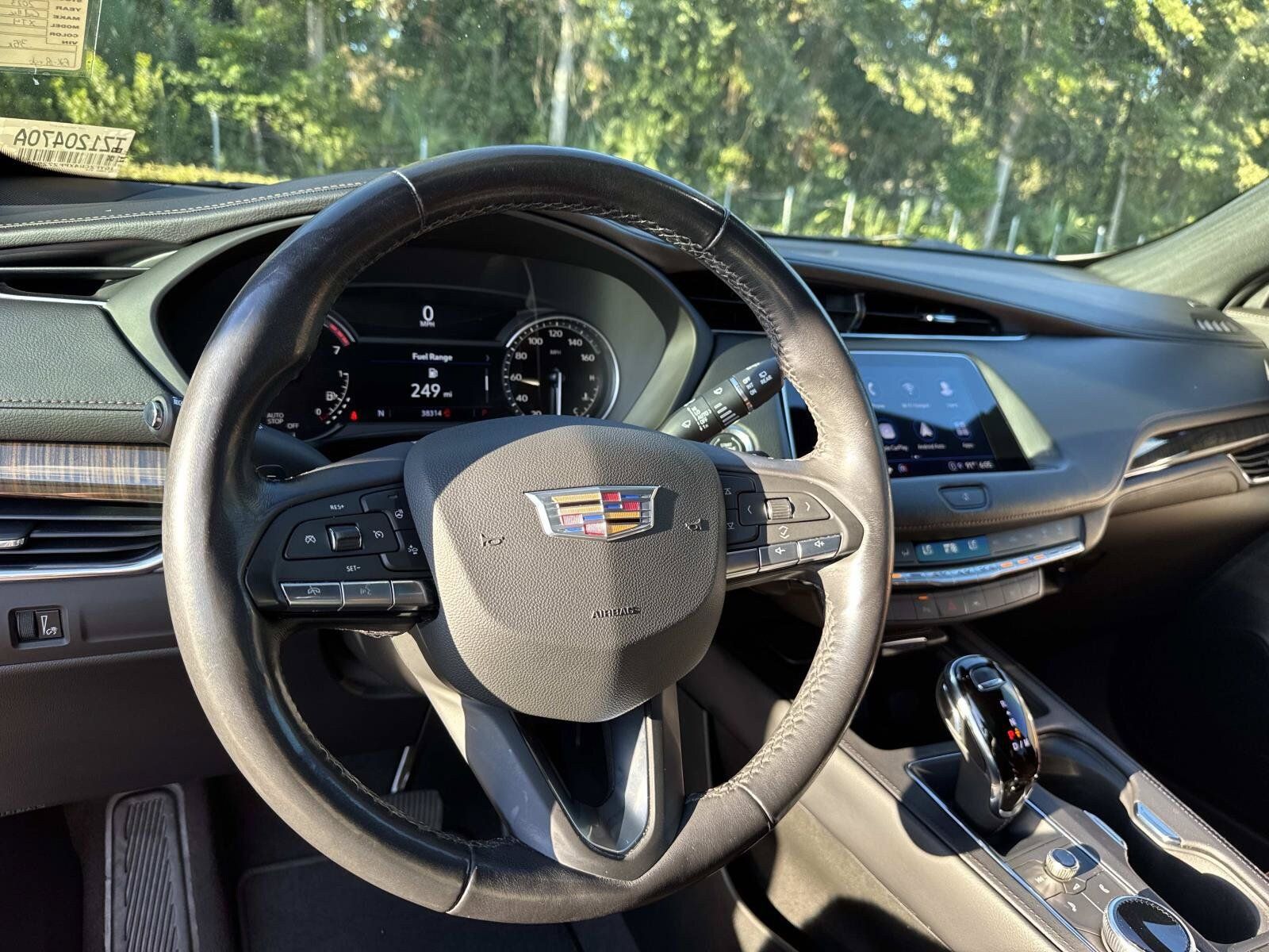Used 2023 Cadillac XT4 Premium Luxury FWD image 15