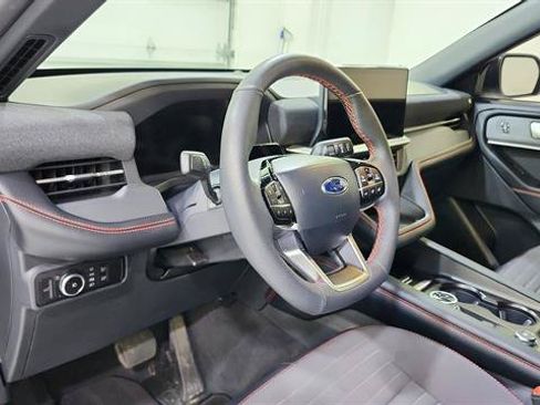 Used 2025 Ford Explorer ST-Line RWD image 10