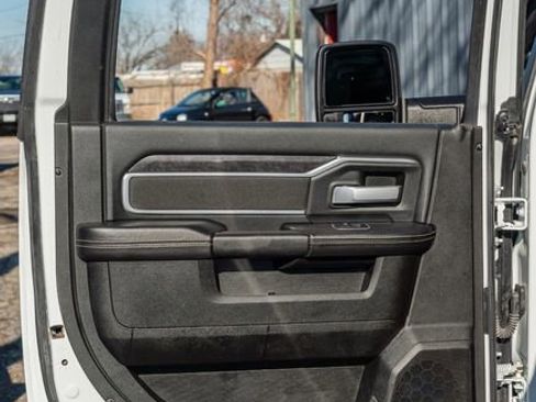 Used 2024 RAM 3500 Big Horn image 34
