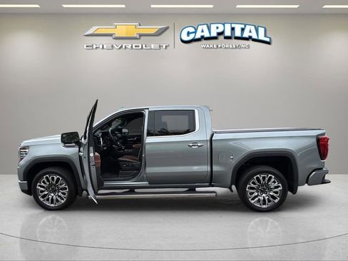 Used 2025 GMC Sierra 1500 Denali Ultimate AWD/4WD image 13
