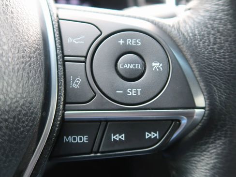 Used 2019 Toyota Avalon XLE image 37