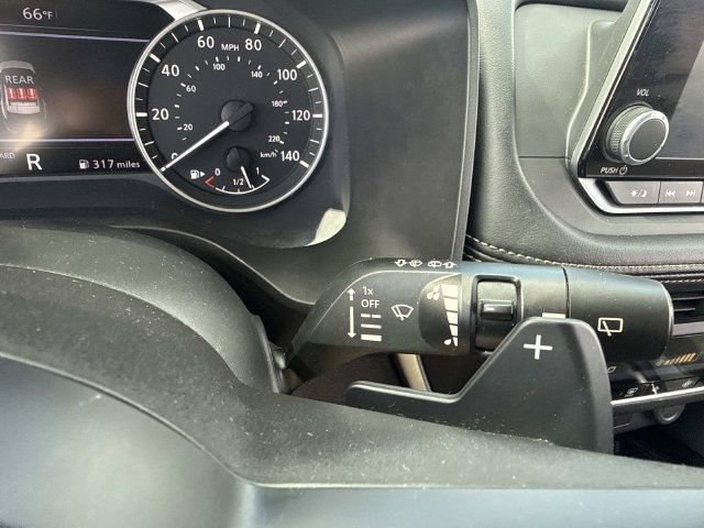 Used 2024 Nissan Rogue SV FWD image 31
