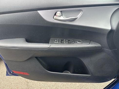 Used 2024 Kia Forte LXS w/ LXS Technology Package FWD image 32