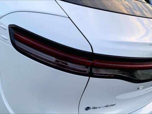 Used 2024 Toyota Crown Limited image 27