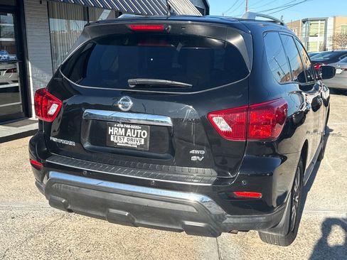 Used 2017 Nissan Pathfinder SV image 6