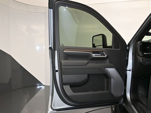 New 2026 Chevrolet Silverado 2500 High Country w/ High Country Premium Package AWD/4WD image 10