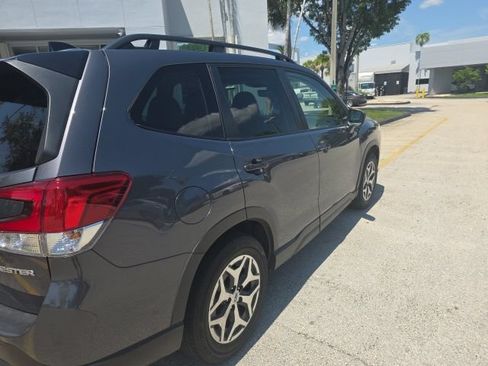 Used 2024 Subaru Forester Premium AWD/4WD image 4