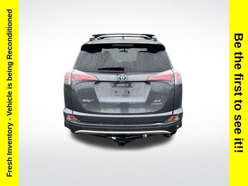 Used 2016 Toyota RAV4 XLE AWD/4WD image 4