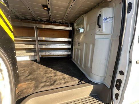 Used 2021 Nissan NV 3500 SV image 18