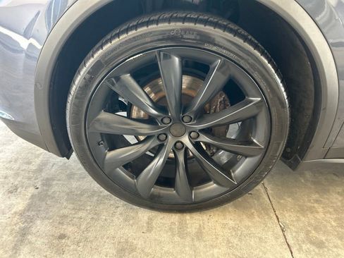 Used 2018 Tesla Model X 75D AWD/4WD image 14