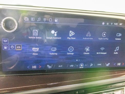 Used 2024 Chevrolet Traverse Z71 w/ LPO, Floor Liner Package image 23