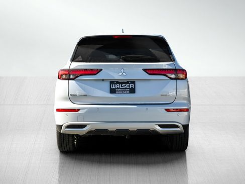 New 2025 Mitsubishi Outlander SE image 5