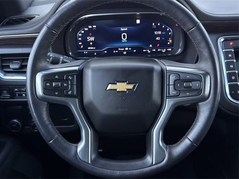 Used 2022 Chevrolet Tahoe LT w/ Luxury Package image 13