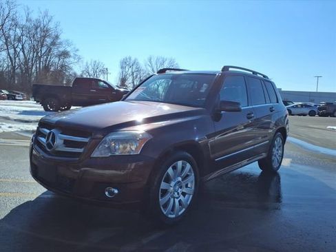 Used 2011 Mercedes-Benz GLK 350 4MATIC image 3