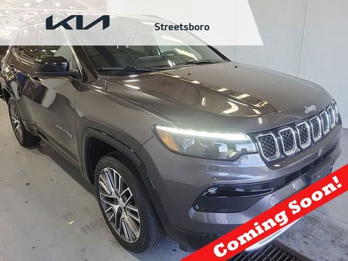 Used 2023 Jeep Compass Limited w/ Elite Group AWD/4WD image 1