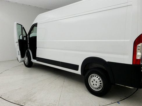 Used 2026 RAM ProMaster 2500 w/ Convenience Group FWD image 12