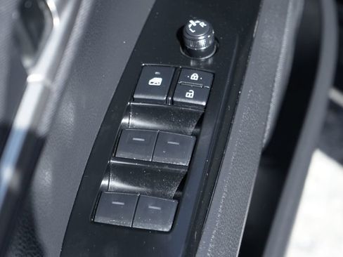 Used 2025 Toyota Camry LE FWD image 15