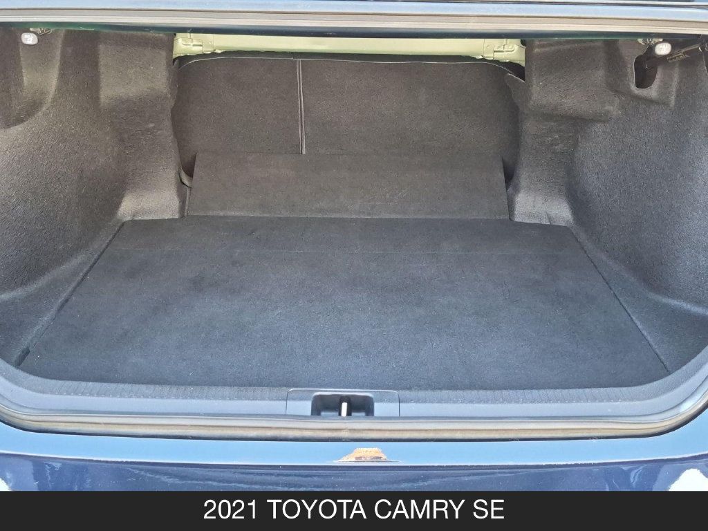 Used 2021 Toyota Camry SE FWD image 23