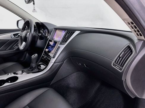 Used 2019 INFINITI Q50 Luxe w/ Essential Package (3.0T Luxe) RWD image 32