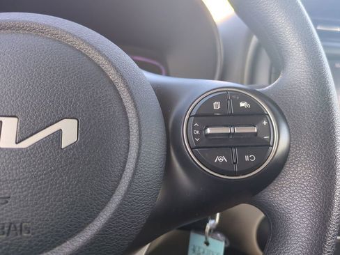 Used 2024 Kia Soul LX FWD image 31