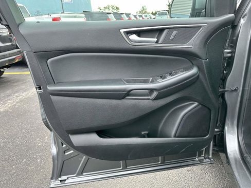 Used 2022 Ford Edge SEL w/ Convenience Package image 9