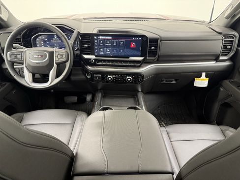 Used 2025 GMC Sierra 3500 SLT w/ SLT Premium Package image 33