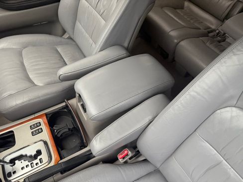 Used 2003 Lexus LX 470 4WD image 52