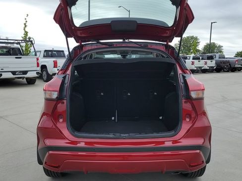 Used 2024 Nissan Kicks SV FWD image 15