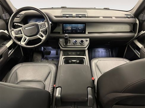 Used 2024 Land Rover Defender 110 S image 10