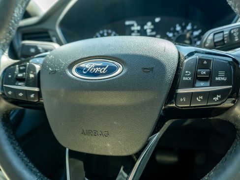 Used 2022 Ford Escape SE w/ Convenience Package FWD image 29