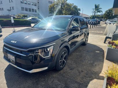 Used 2023 Kia Niro EX