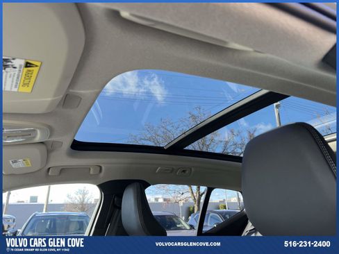 Used 2026 Volvo XC40 B5 Core w/ Climate Package image 19