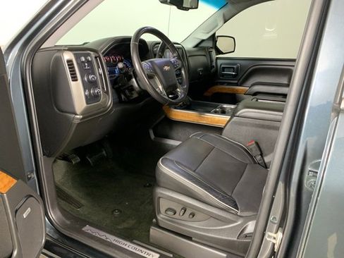 Used 2018 Chevrolet Silverado 1500 High Country image 30
