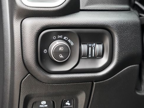 Used 2020 RAM 1500 Laramie image 19