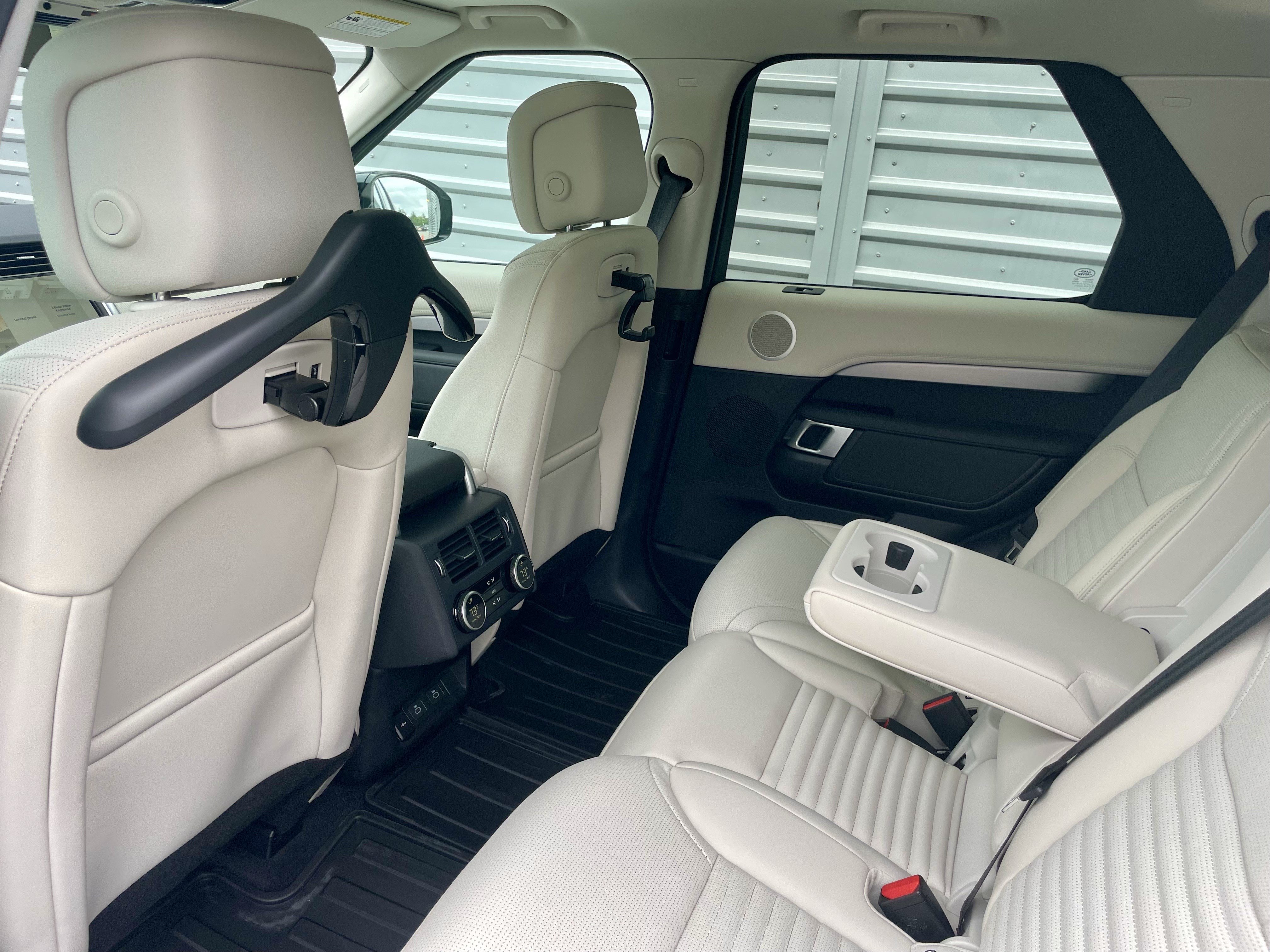 New 2026 Land Rover Discovery Dynamic SE AWD/4WD image 30