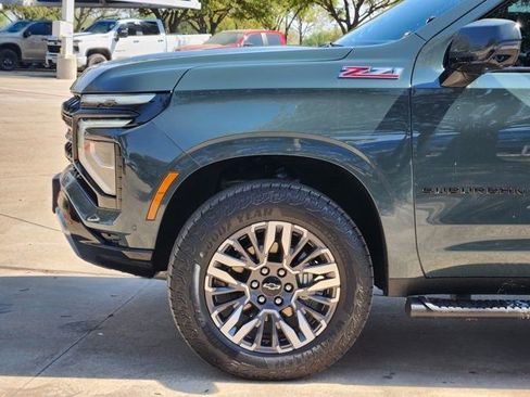 Used 2026 Chevrolet Suburban Z71 w/ Comfort Package image 15