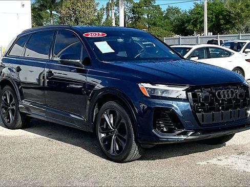 Certified 2025 Audi Q7 3.0T Premium Plus image 2