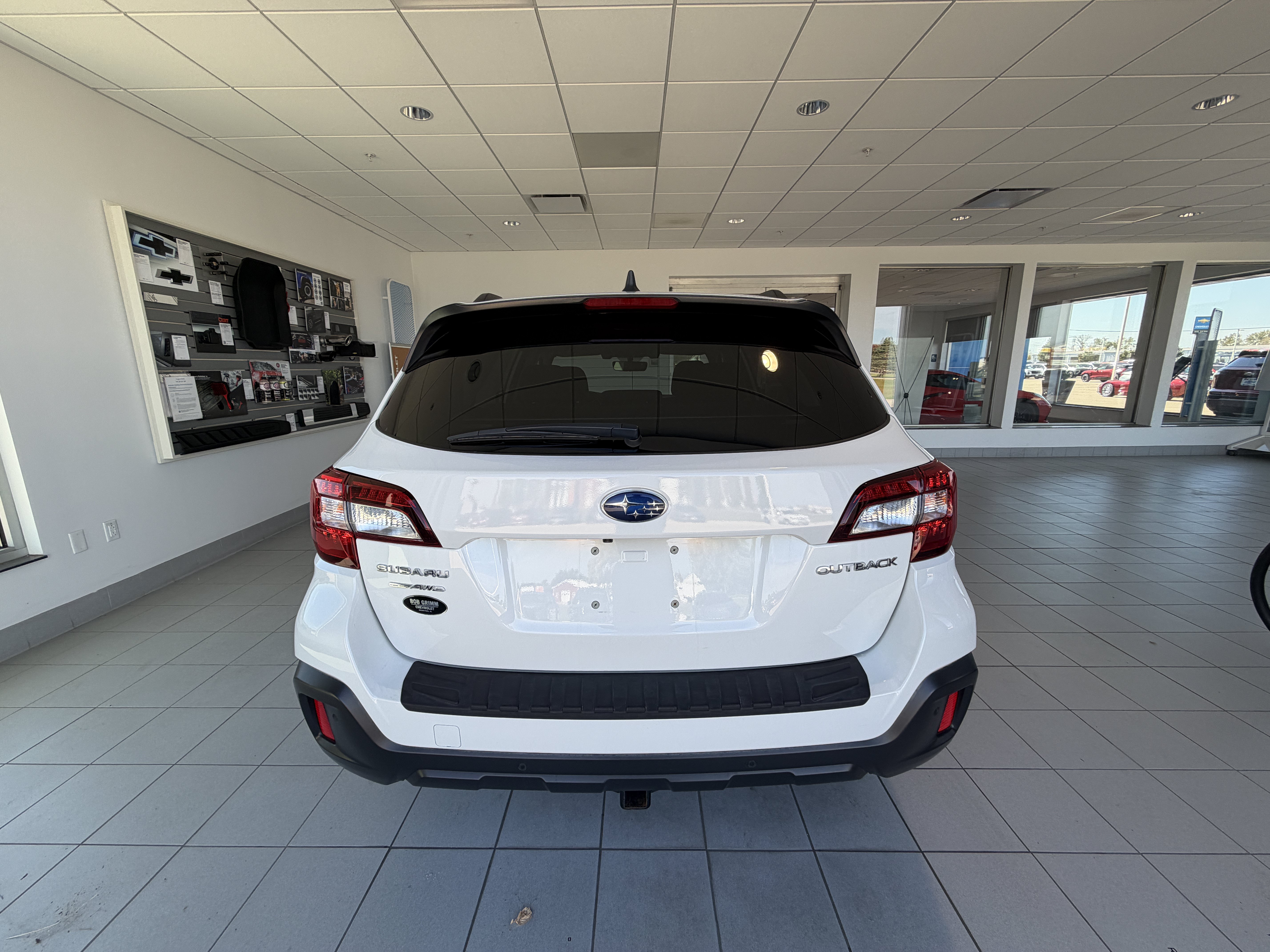 Used 2018 Subaru Outback 2.5i Touring AWD/4WD image 8